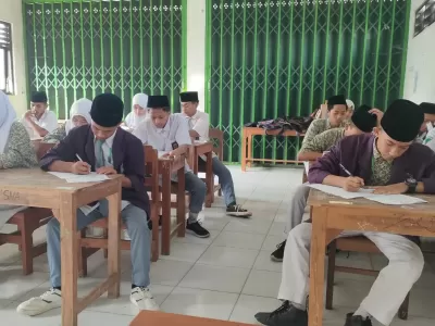 Selamat melaksanakan Penilaian Akhir Tahun (PAT) semester genap. Tahun Pelajaran 2023/2024.